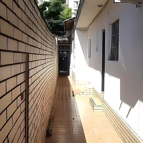 Casa à venda com 250m², 4 quartos e 6 vagas