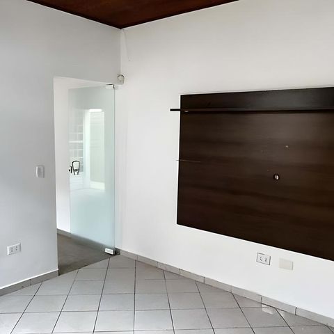 Casa à venda com 250m², 4 quartos e 6 vagas