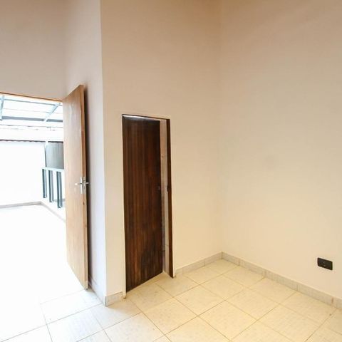 Casa à venda com 135m², 4 quartos e 1 vaga