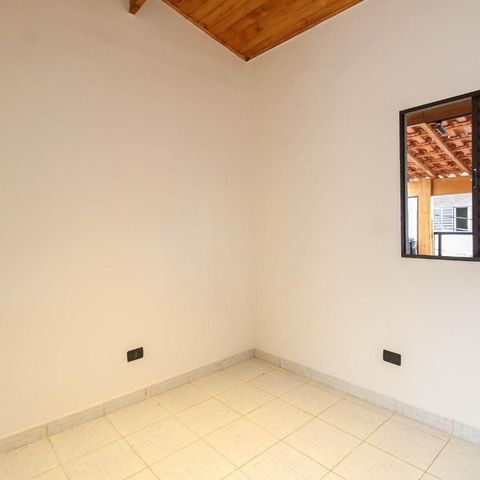 Casa à venda com 135m², 4 quartos e 1 vaga