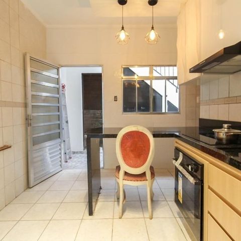 Casa à venda com 135m², 4 quartos e 1 vaga