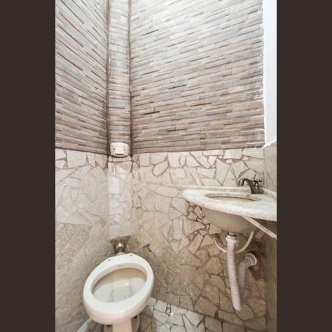 Casa à venda com 135m², 4 quartos e 1 vaga
