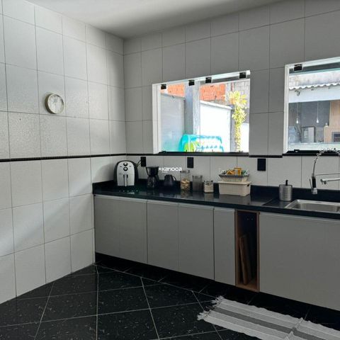 Casa de condomínio à venda com 300m², 4 quartos e 4 vagas