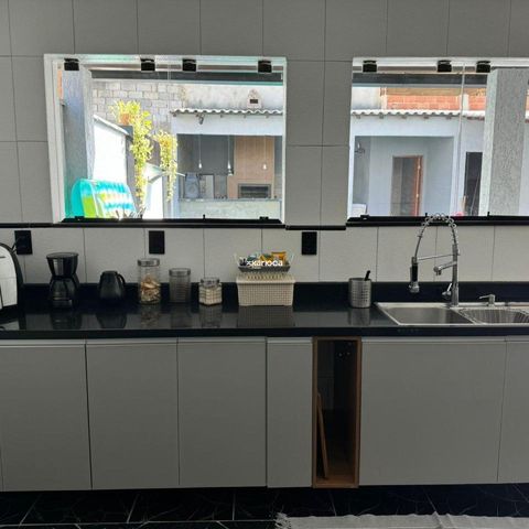 Casa de condomínio à venda com 300m², 4 quartos e 4 vagas