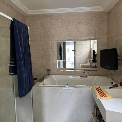 Casa de condomínio à venda com 300m², 4 quartos e 4 vagas