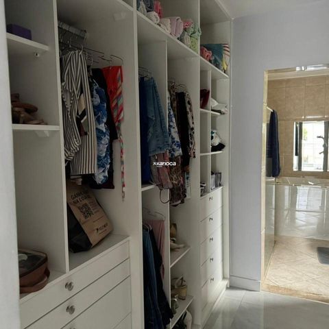Casa de condomínio à venda com 300m², 4 quartos e 4 vagas