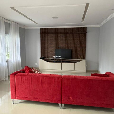 Casa de condomínio à venda com 300m², 4 quartos e 4 vagas