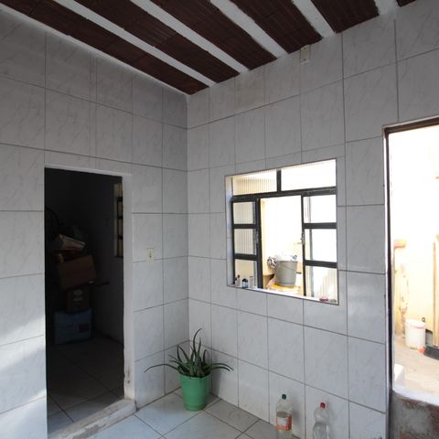 Casa à venda com 105m², 3 quartos e 1 vagaEdícula