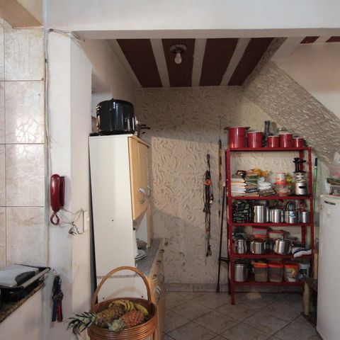 Casa à venda com 105m², 3 quartos e 1 vagaCopa