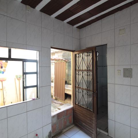 Casa à venda com 105m², 3 quartos e 1 vagaEdícula