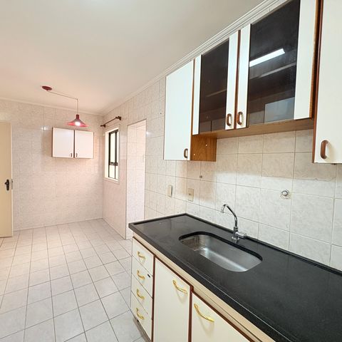 Apartamento à venda com 93m², 3 quartos e 2 vagasCozinha