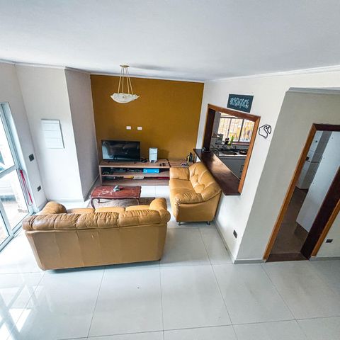 Casa à venda com 98m², 2 quartos e 1 vaga