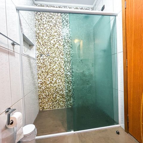 Casa à venda com 98m², 2 quartos e 1 vaga