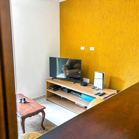 Casa à venda com 98m², 2 quartos e 1 vaga