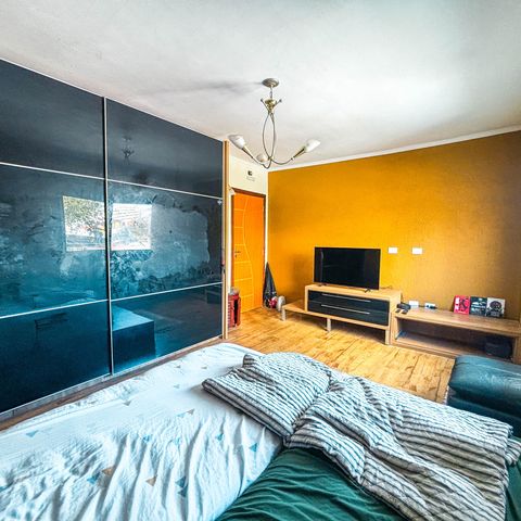 Casa à venda com 98m², 2 quartos e 1 vaga