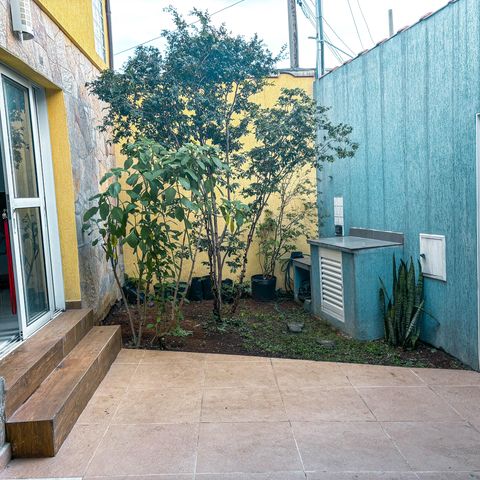 Casa à venda com 98m², 2 quartos e 1 vaga