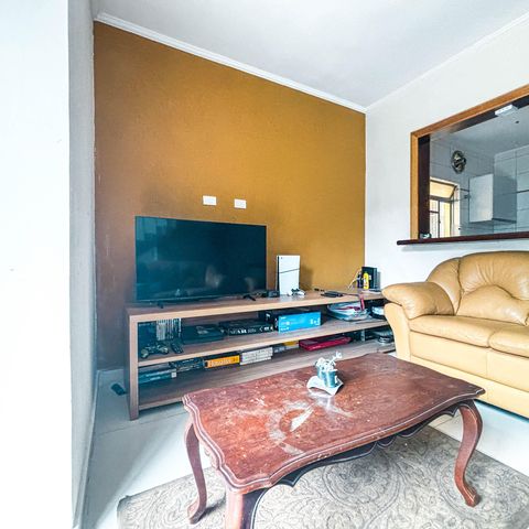 Casa à venda com 98m², 2 quartos e 1 vaga