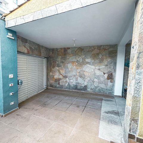Casa à venda com 98m², 2 quartos e 1 vaga