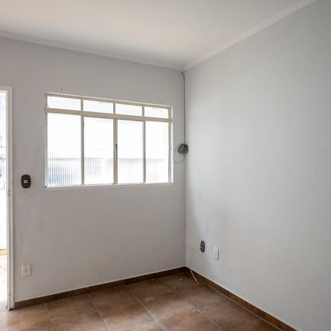 Casa à venda com 210m², 1 quarto e 2 vagasSala