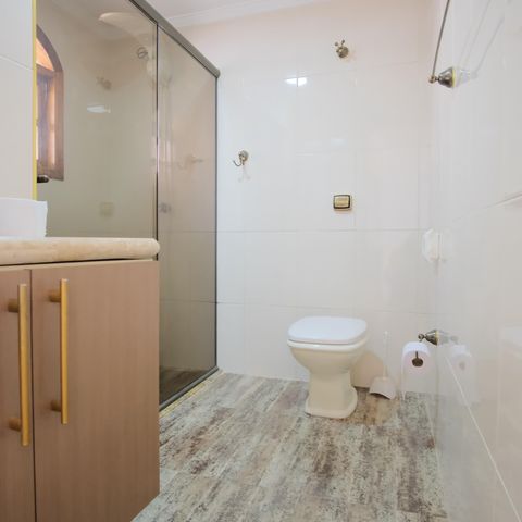 Casa à venda com 150m², 3 quartos e 2 vagasBanheiro da Suíte