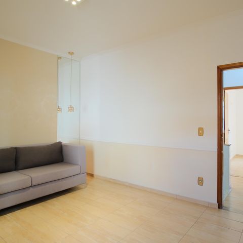 Casa à venda com 150m², 3 quartos e 2 vagasSuíte