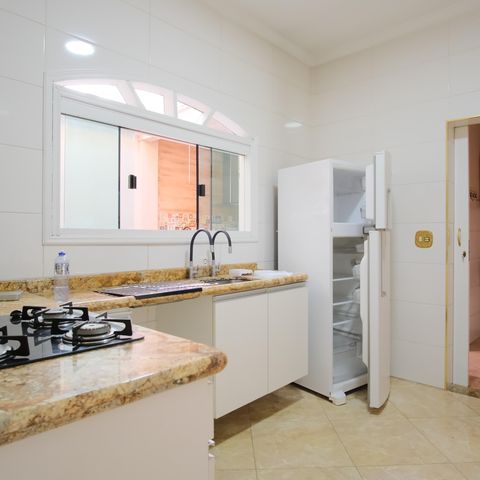 Casa à venda com 150m², 3 quartos e 2 vagasCozinha