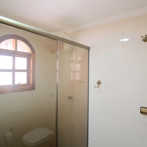 Casa à venda com 150m², 3 quartos e 2 vagasBanheiro da Suíte