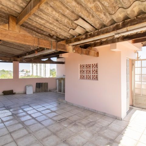 Casa à venda com 250m², 2 quartos e 2 vagas Casa à venda com 250m², 2 quartos e 2 vagasCasa 2 - Terraço