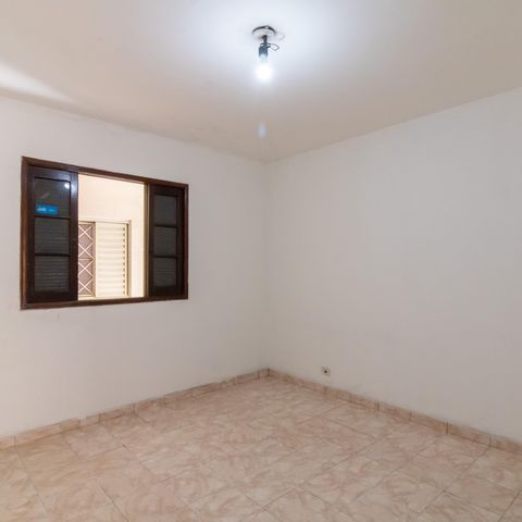 Casa à venda com 250m², 2 quartos e 2 vagas Casa à venda com 250m², 2 quartos e 2 vagasQuarto 2