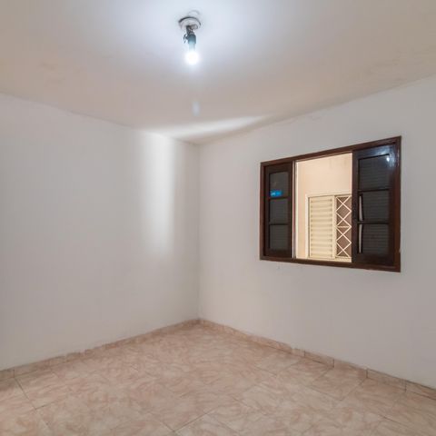 Casa à venda com 250m², 2 quartos e 2 vagas Casa à venda com 250m², 2 quartos e 2 vagasQuarto 2