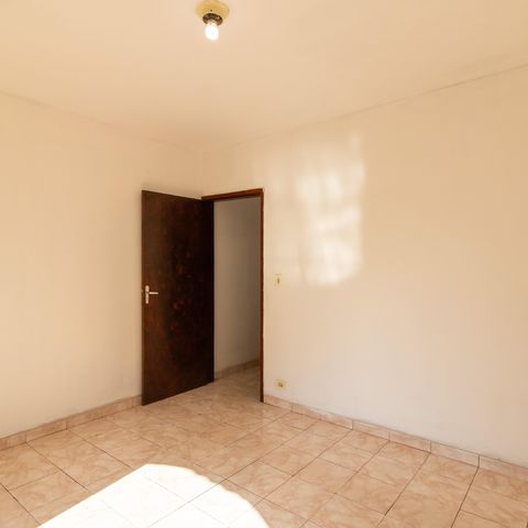 Casa à venda com 250m², 2 quartos e 2 vagas Casa à venda com 250m², 2 quartos e 2 vagasQuarto 1