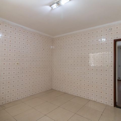 Casa à venda com 250m², 2 quartos e 2 vagas Casa à venda com 250m², 2 quartos e 2 vagasCozinha