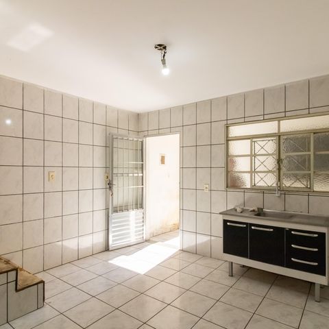 Casa à venda com 250m², 2 quartos e 2 vagas Casa à venda com 250m², 2 quartos e 2 vagasCasa 2 - Cozinha