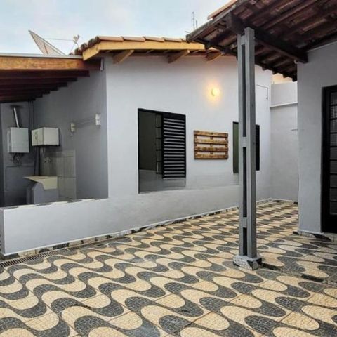 Casa à venda com 98m², 3 quartos e 3 vagas Casa à venda com 98m², 3 quartos e 3 vagasFoto 01