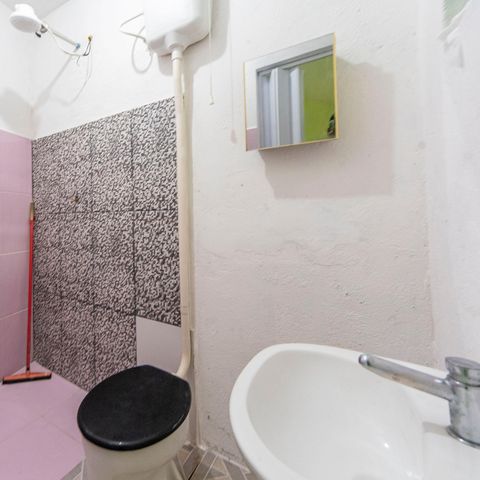 Casa à venda com 175m², 1 quarto e 1 vaga Casa à venda com 175m², 1 quarto e 1 vagaBanheiro