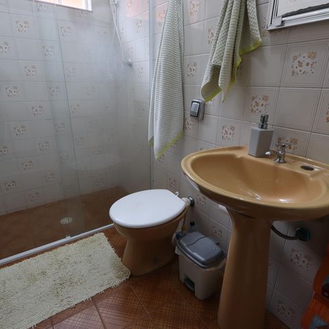 Casa à venda com 120m², 3 quartos e 2 vagasBanheiro Social