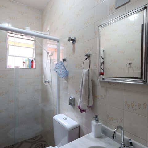 Casa à venda com 120m², 3 quartos e 2 vagasBanheiro da Suíte
