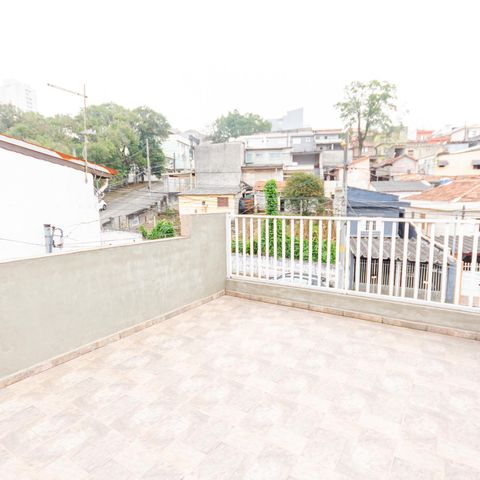 Casa à venda com 185m², 4 quartos e 1 vaga Casa à venda com 185m², 4 quartos e 1 vagaÁrea comum