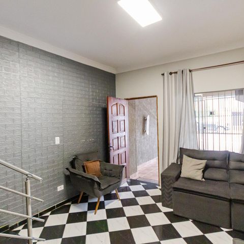 Casa à venda com 185m², 4 quartos e 1 vaga Casa à venda com 185m², 4 quartos e 1 vagaSala