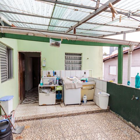 Casa à venda com 185m², 4 quartos e 1 vaga Casa à venda com 185m², 4 quartos e 1 vagaÁrea de Serviço