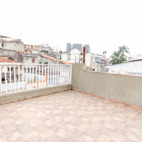 Casa à venda com 185m², 4 quartos e 1 vaga Casa à venda com 185m², 4 quartos e 1 vagaÁrea comum
