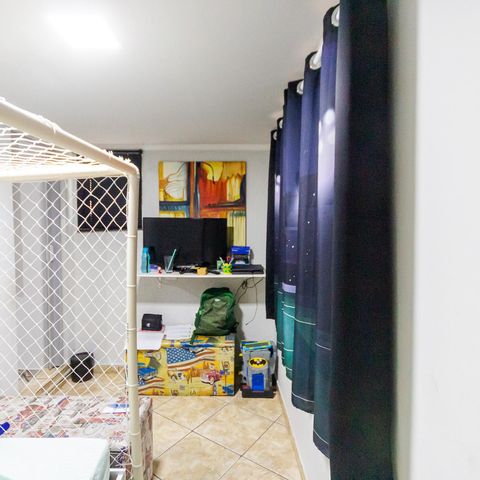 Casa à venda com 185m², 4 quartos e 1 vaga Casa à venda com 185m², 4 quartos e 1 vagaQuarto 4