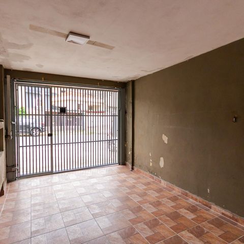 Casa à venda com 185m², 4 quartos e 1 vaga Casa à venda com 185m², 4 quartos e 1 vagaÁrea comum