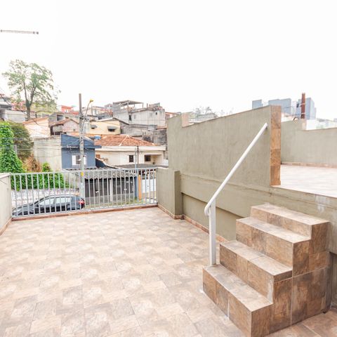 Casa à venda com 185m², 4 quartos e 1 vaga Casa à venda com 185m², 4 quartos e 1 vagaÁrea comum