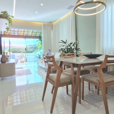 Casa à venda com 170m², 3 quartos e 4 vagas Casa à venda com 170m², 3 quartos e 4 vagasSala/Cozinha