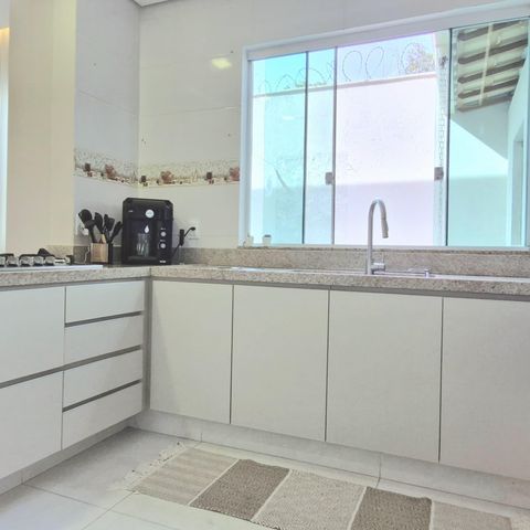 Casa à venda com 170m², 3 quartos e 4 vagas Casa à venda com 170m², 3 quartos e 4 vagasSala/Cozinha