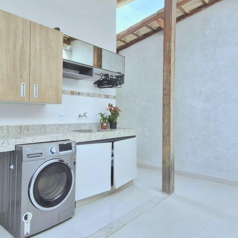 Casa à venda com 170m², 3 quartos e 4 vagas Casa à venda com 170m², 3 quartos e 4 vagasÁrea de Serviço