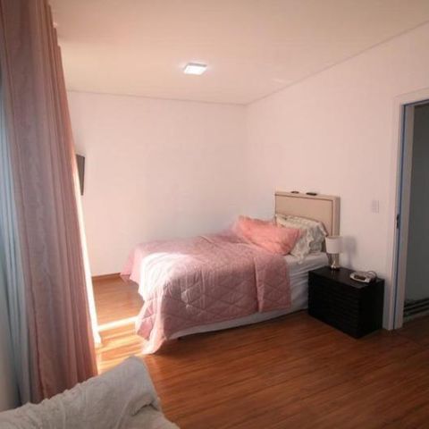 Casa à venda com 230m², 4 quartos e 3 vagas Casa à venda com 230m², 4 quartos e 3 vagasFoto 04