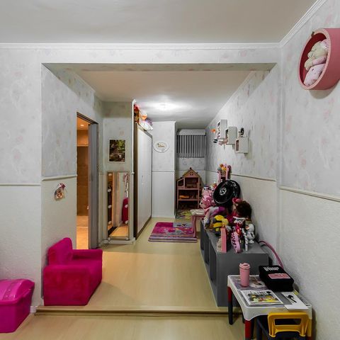 Casa à venda com 287m², 2 quartos e 2 vagas Casa à venda com 287m², 2 quartos e 2 vagasSuitte 1