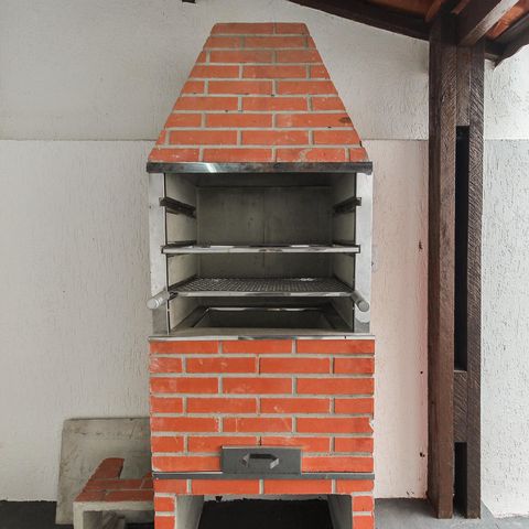 Casa à venda com 131m², 3 quartos e 2 vagasChurrasqueira